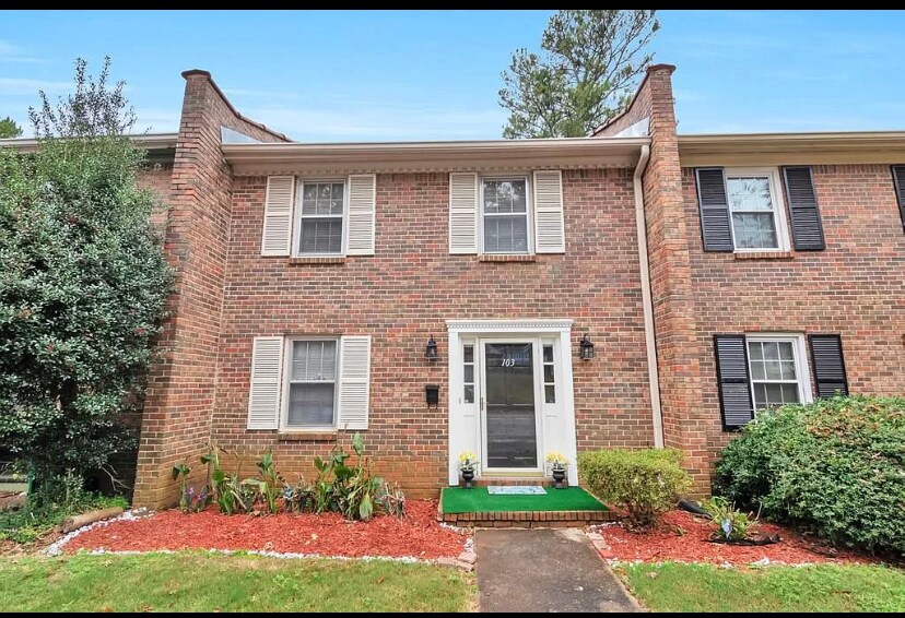 Primary Photo - 103 Glen Acres Ct