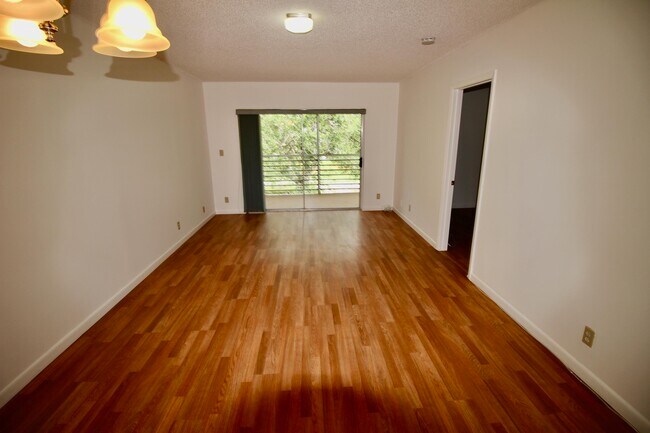 Foto del edificio - 8405 NW 61st St