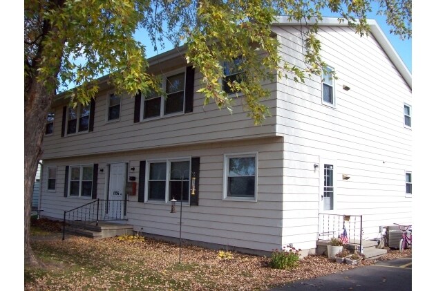 Building Photo - 1820-2016 Grove St