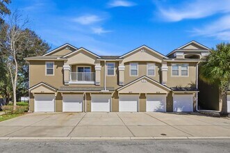 Building Photo - 605 Golden Lake Loop