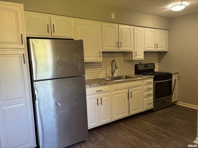 Building Photo - 1407 Bridge Ave