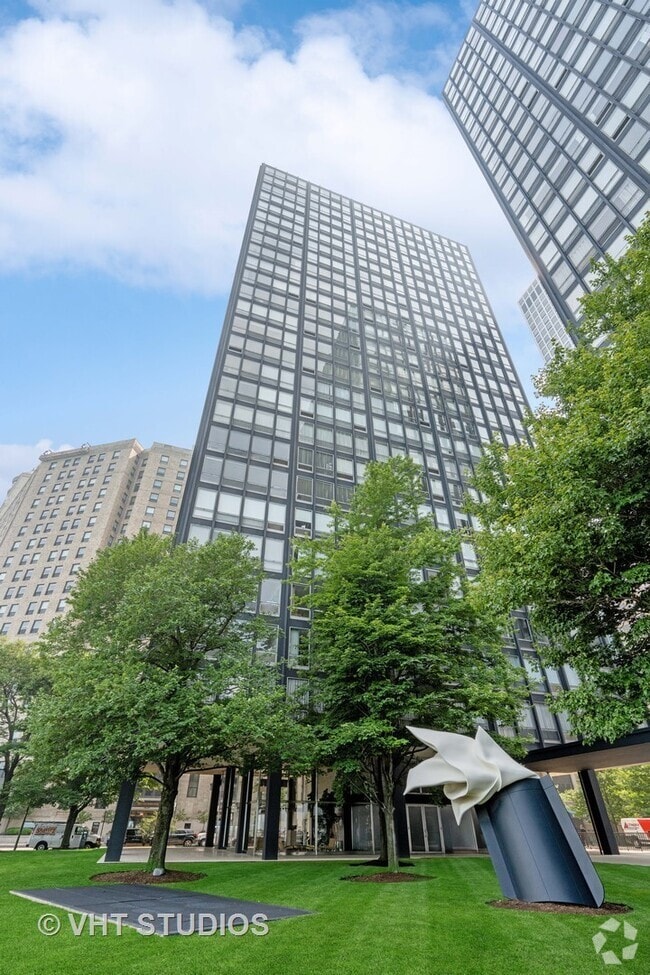 Building Photo - 860 N Lake Shore Dr