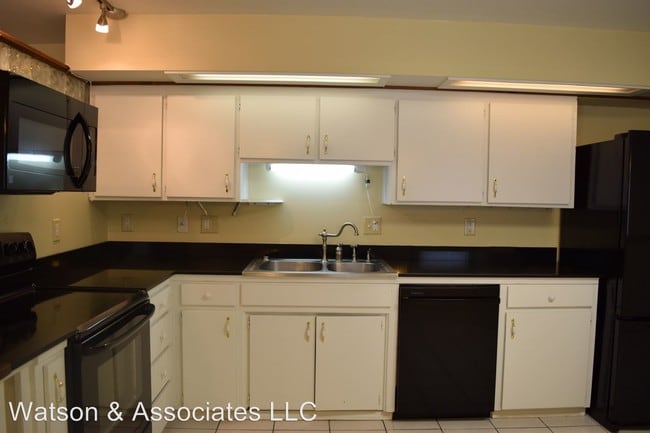 Building Photo - 3 br, 4 bath House - 1741 JC Ave