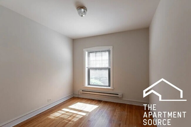 Building Photo - 1321 Oak Ave