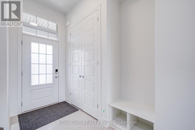 Building Photo - 1204 Onyx Trl