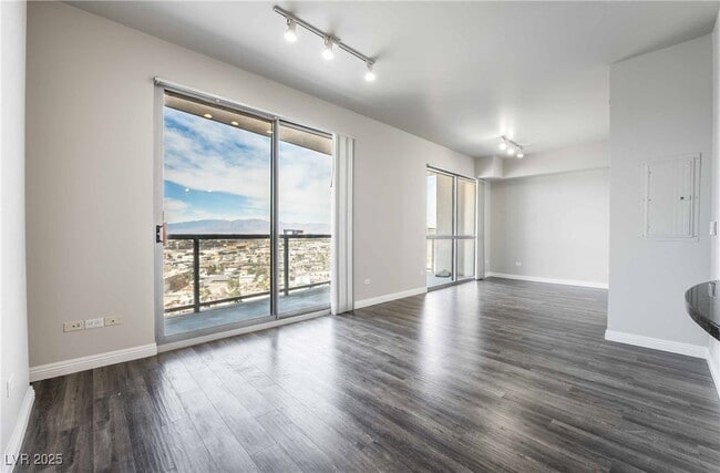 Foto del edificio - 200 W Sahara Ave