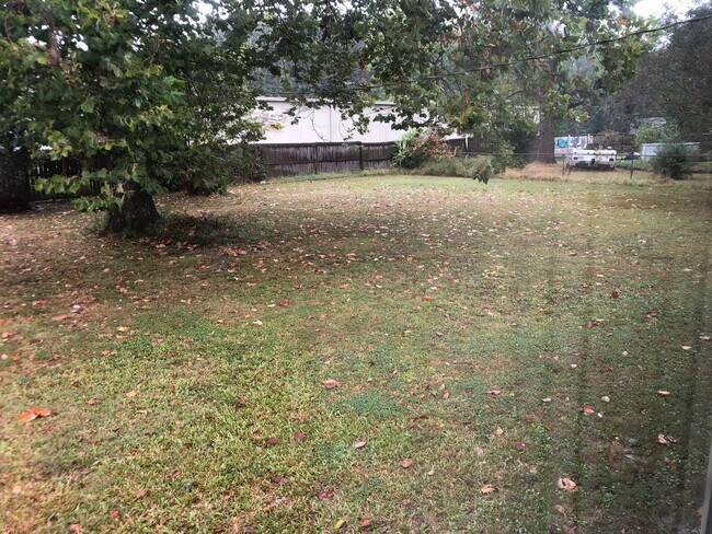 Building Photo - Comfortable 2 BR Bradford Home