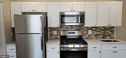 Building Photo - 2016 1st St NW