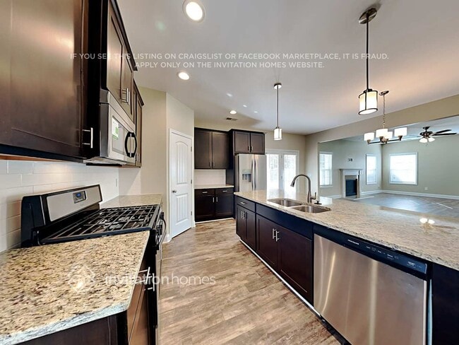 Foto del edificio - 138 National Dr