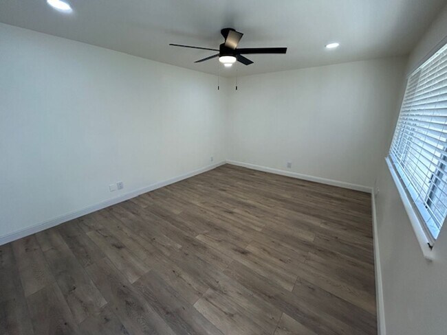 Foto del edificio - 1608-1610 S Central