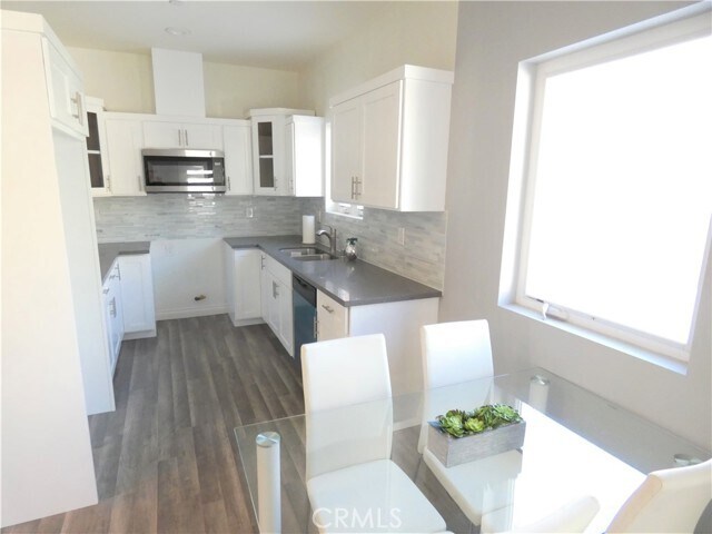 Foto del edificio - 1923 Holly Dr