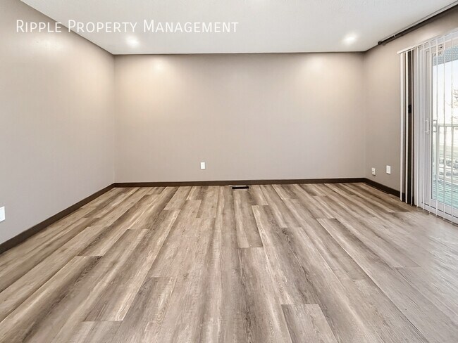 Building Photo - AMAZING 3 BEDS WITH 2 DENS/OFFICES, 2 BATHS SINGLE FAMILY HOUSE | PETS ALLOWED