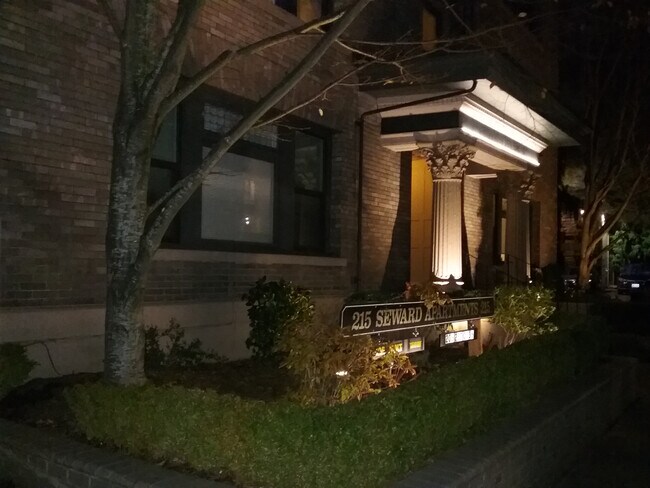 Building Photo - Seward Apartments - Studio