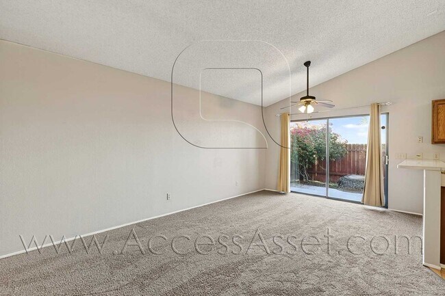 Foto del edificio - Charming 1 Bed/1 bath Duplex Home In La Quinta!