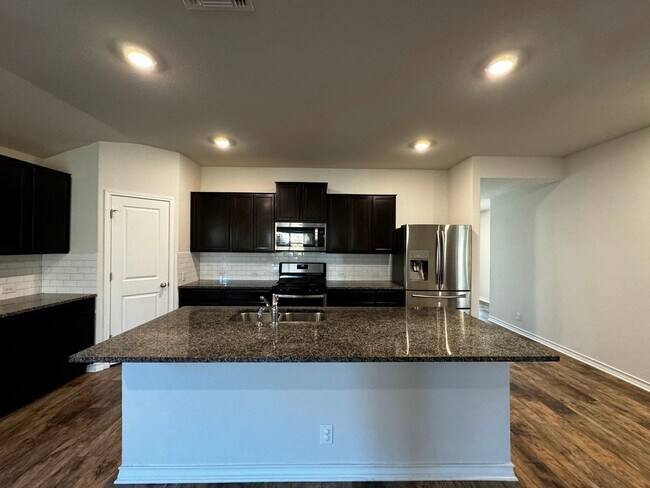 Building Photo - RIVERSTONE-UT