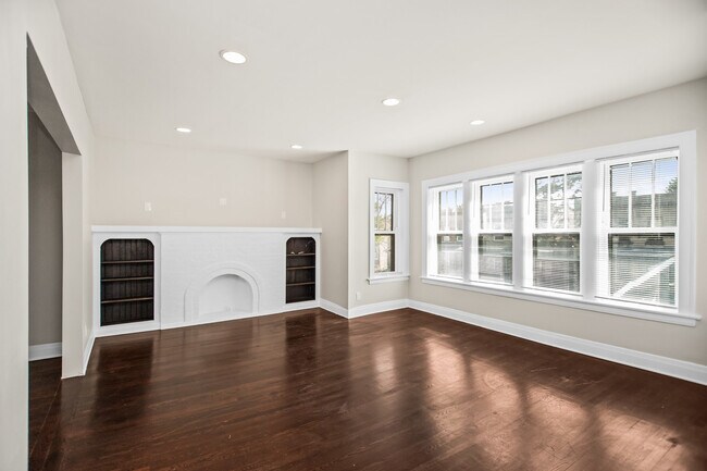 Foto del edificio - 4146 W Cornelia Ave