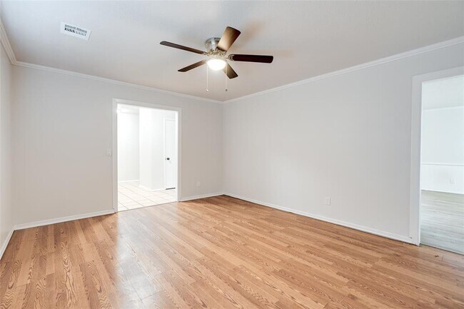 Foto del edificio - 324 NE 60th St