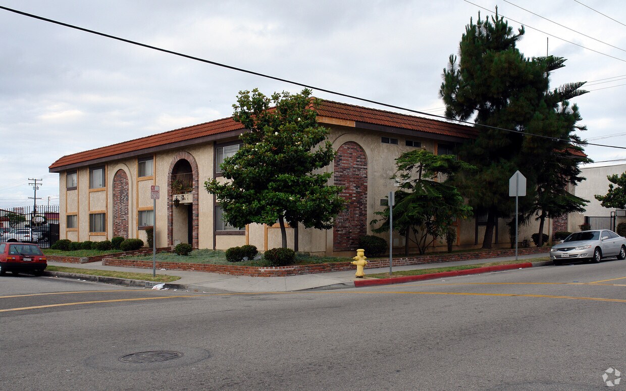 Building Photo - 11813 Acacia (55+ Senior Community)