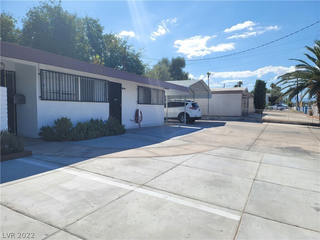 Primary Photo - 2297 E Desert Inn Rd