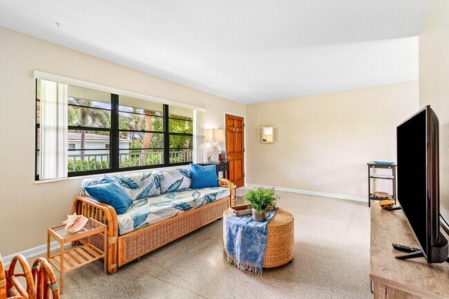 Foto del edificio - 5615 N Ocean Blvd