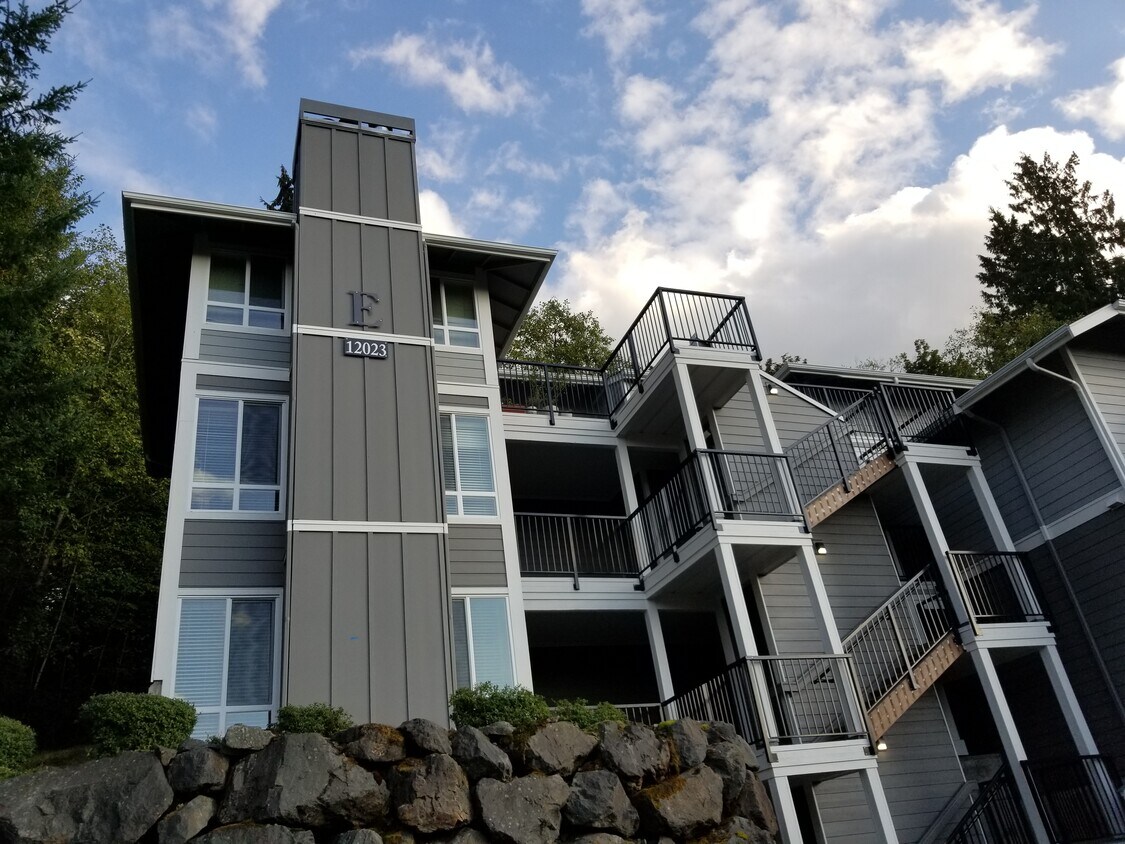 12023 NE 204th Plz Unit 301, Bothell, WA 98011 Condo for Rent in