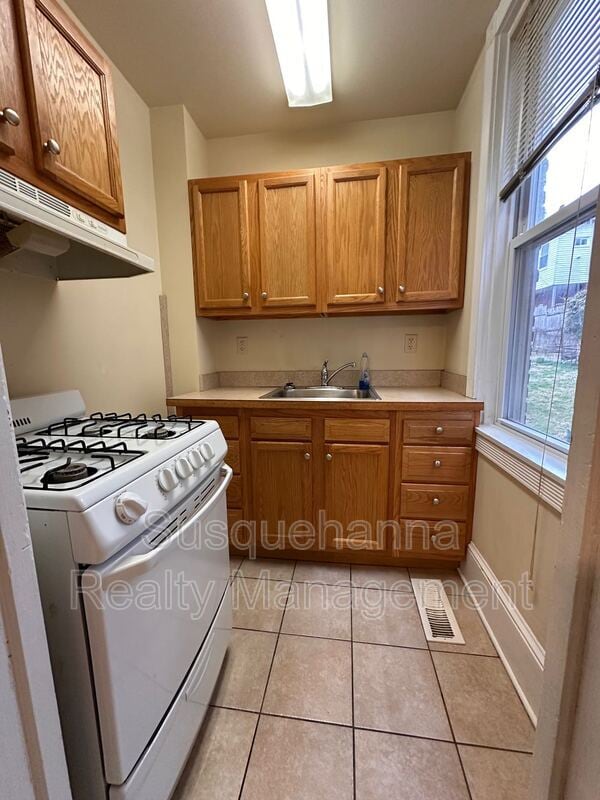 Building Photo - 342 N Mulberry St