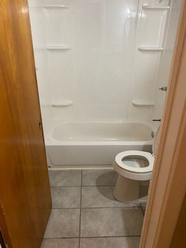 Foto del edificio - Charming 2-Bedroom Home in a Quiet Detroit...