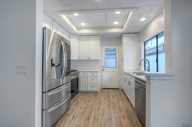 Foto del edificio - 806 Windward Ln