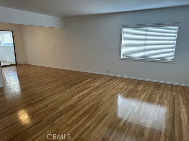 Foto del edificio - 803 E Newmark Ave