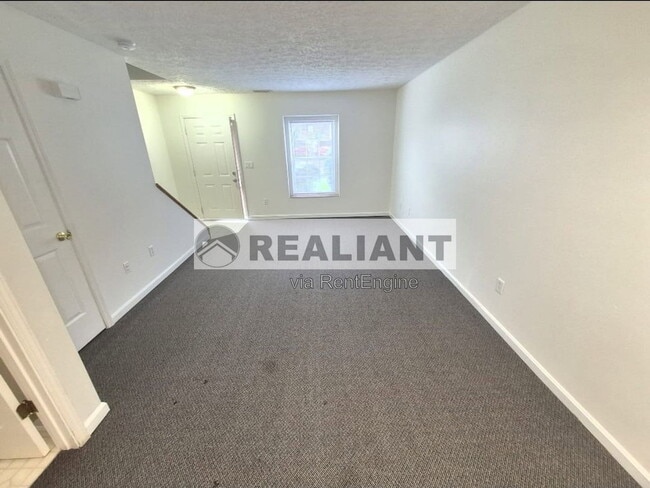 Building Photo - 4348 Beechgrove Dr