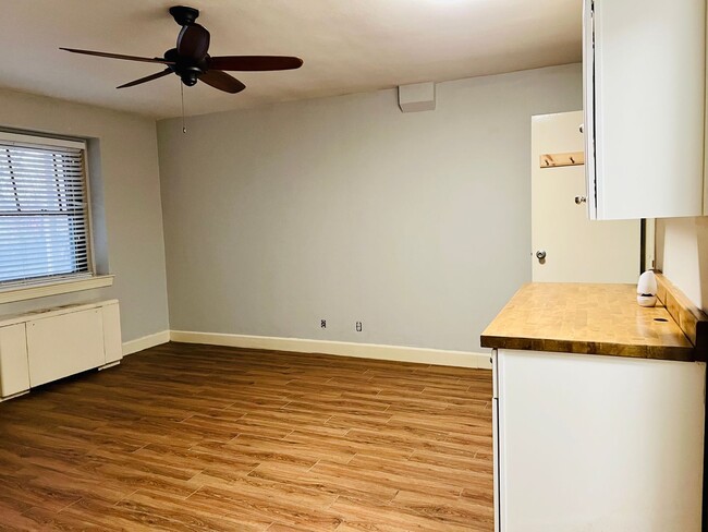 Building Photo - Updated first floor 1BR condo on Bardstown Rd