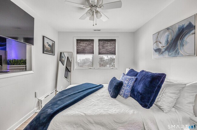 Foto del edificio - 110 Grenelle St