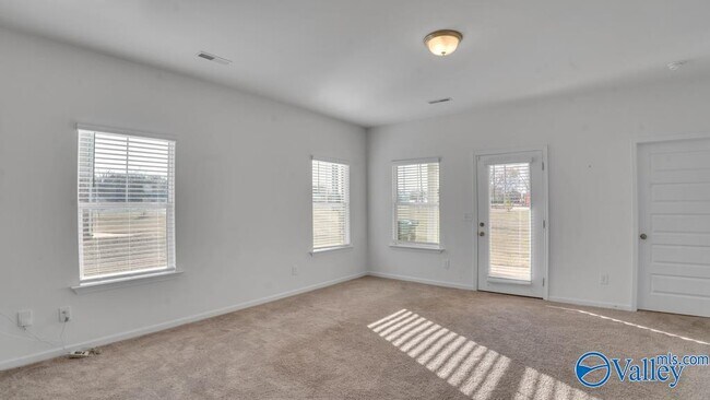 Building Photo - 110 Mill View Dr