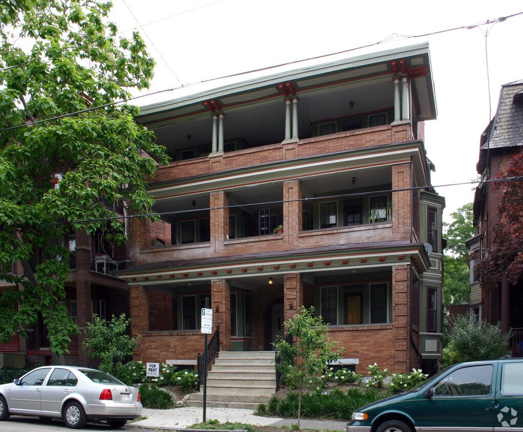 Primary Photo - 1007-1009 46th St