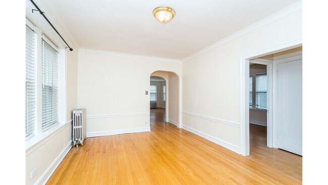 Building Photo - 407 Sherman Ave