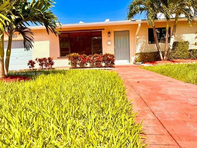 Foto del edificio - 10881 N Snapper Creek Dr