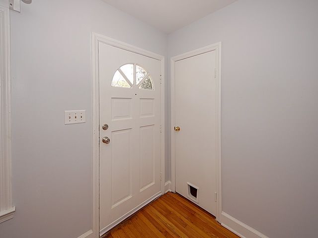 Building Photo - 2446 Cherokee Hall Lane