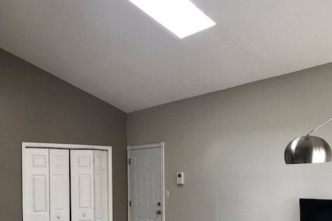 Building Photo - 349 Gorge Rd