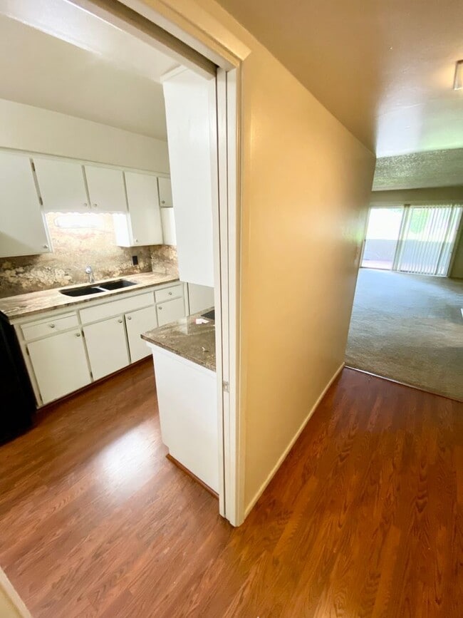Building Photo - 2 Bedroom 2 Bathroom in Central Phoenix