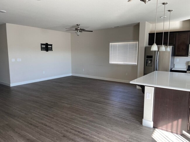 Foto del edificio - 661 White Eagle Ln