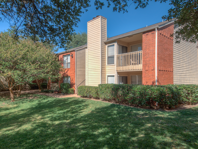 Balconies and Patios - Woodchase Apartments