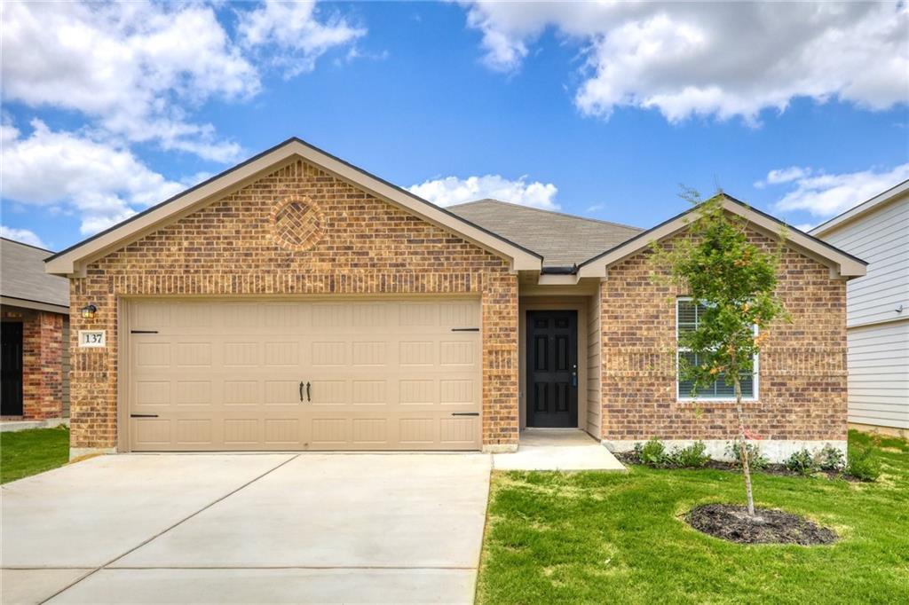 Foto principal - 137 Maywood Ln