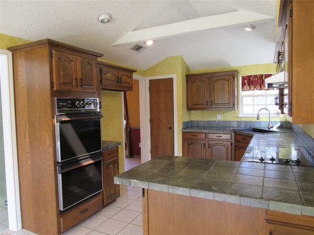 Foto del edificio - 2312 Blue Cypress Dr