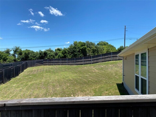 Building Photo - 5712 Respinto Dr