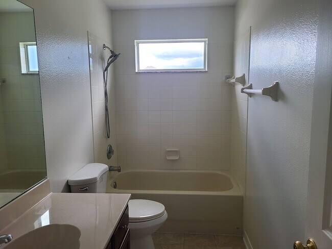 Building Photo - 7809 Stoney Hill Dr