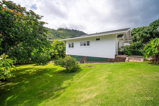 Building Photo - UNIQUE OPPORTUNITY TO RENT A FURNISHED 2BR...