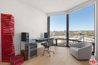 Foto del edificio - 211 Elm Ct