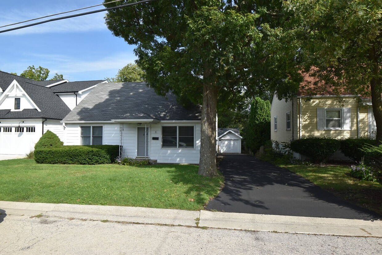 3 Ridge Rd House Rental in Lemont, IL