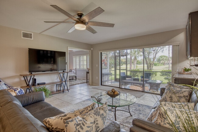 Photo - 5640 Golf Pointe Dr Townhome