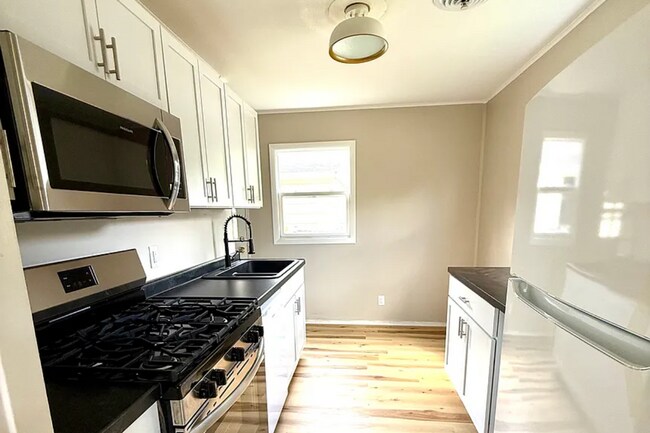 Foto del edificio - 1301 S Cottage Grove Ave